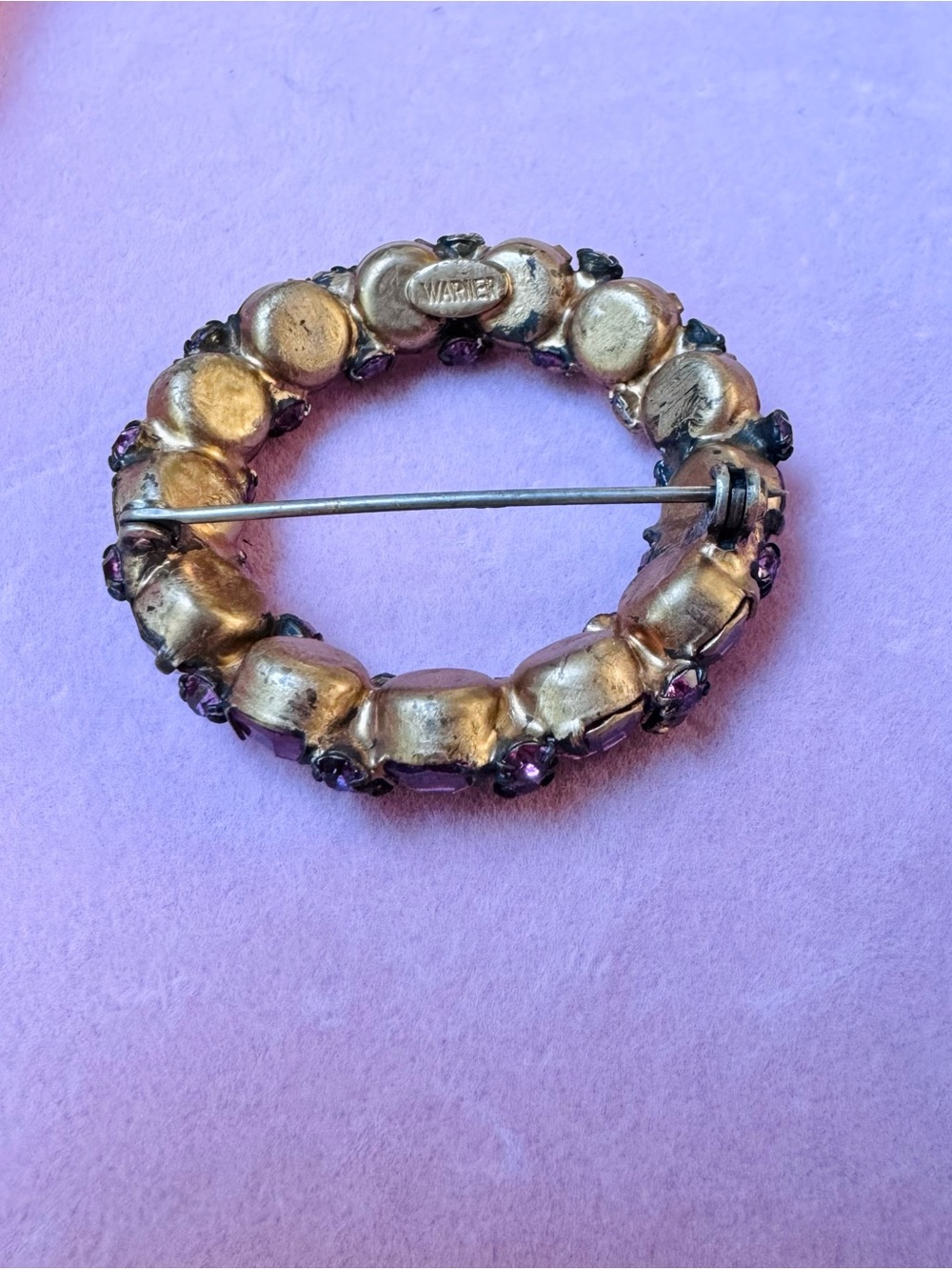 Vintage Signed Warner Crystal Wreath Brooch - Picture 3 of 11